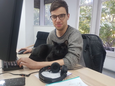 Una jornada a l’estudi amb un company felí, el 2019