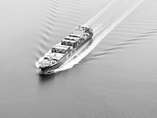 barco de contenedores